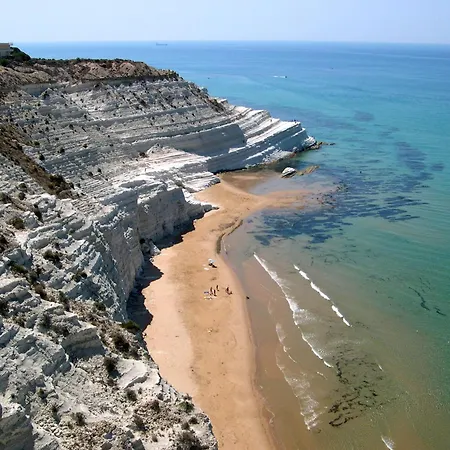 Akramar Village سان ليون