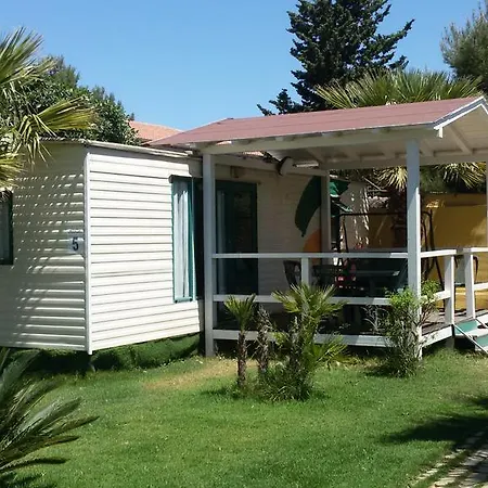 Akramar Village פארק נופש סן לאונה